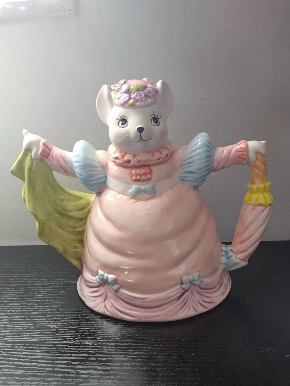 Vintage  Pink Dancing Ceramic Mouse Teapot Cinderella Style 8 1/2"